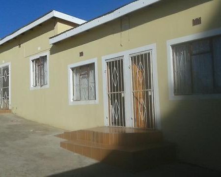 Amafana Guest House Mount Frere Buitenkant foto